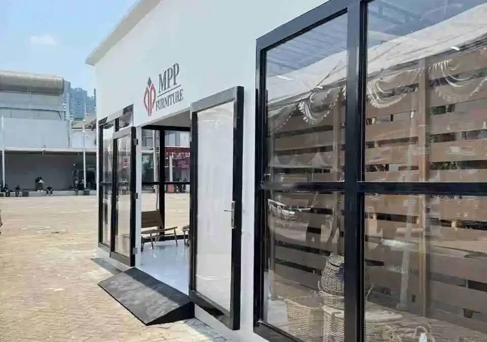 Trading vs Manufacturer: Who’s the Best Indonesian Furniture Supplier?