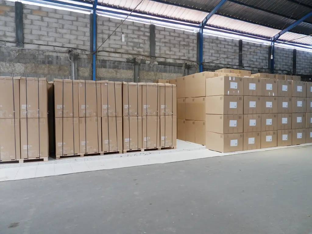 Teak Furniture Factory (MPP Furniture) as one of the best Indonesian furniture suppliers preparing bulk orders for international shipping