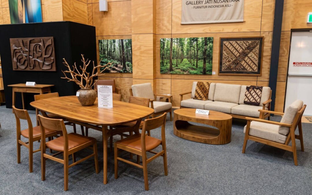 Why Retailers Source Teak Garden Furniture from Indonesian Manufacturers