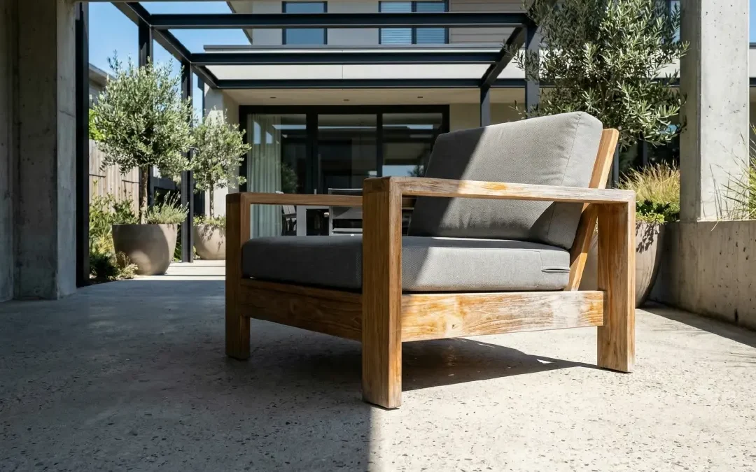 What Makes Indonesian Teak the Right Wood for Patio Furniture