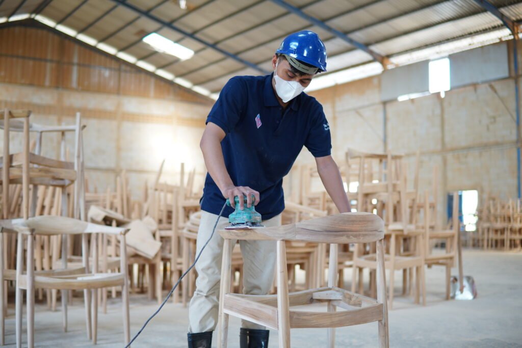 Teak surface preparation before furniture finishing